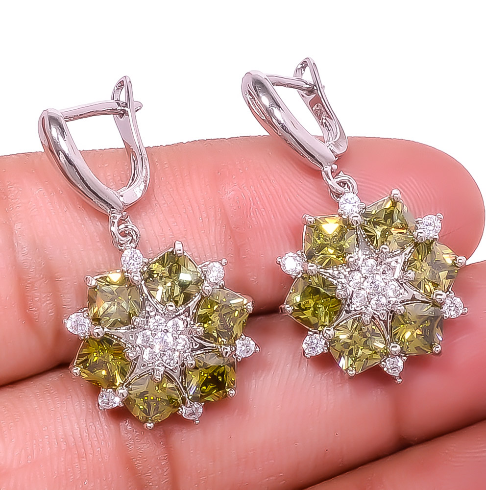 Peridot & White Topaz 925 Sterling Silver Earring 1.37" E6217-202
