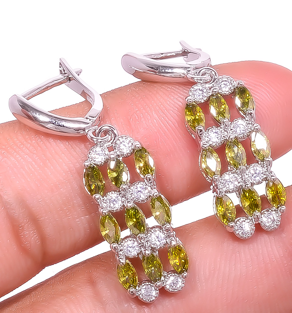 Peridot & White Topaz 925 Sterling Silver Earring 1.56" E6217-49