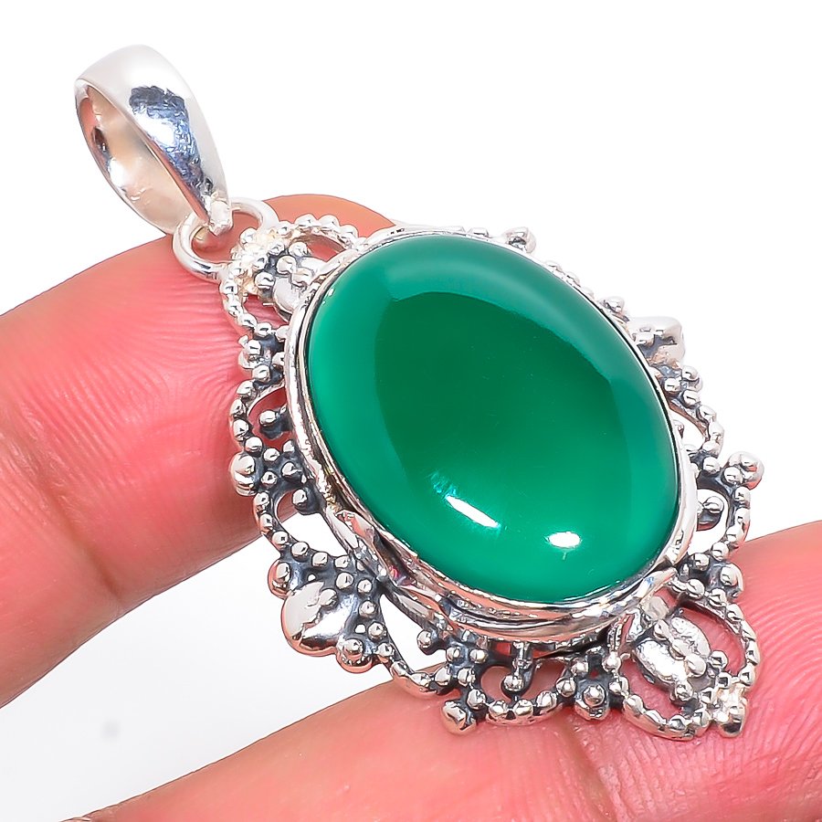Green Onyx 925 Sterling Silver Pendant, Handmade Pendant, Oval Pendant, Green Pendant, Unique Silver Pendant, Fine Pendant, Silver Jewelry Pendant
