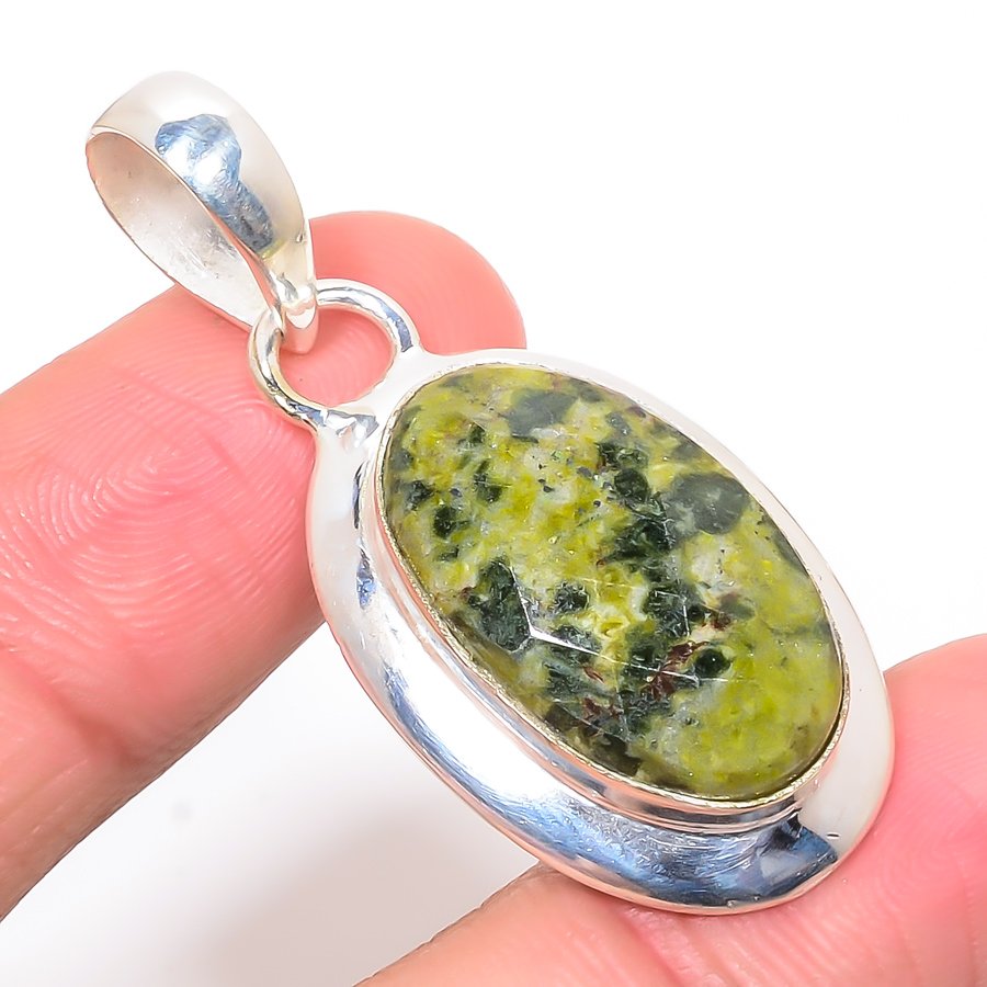 Serpentine 925 Sterling Silver Pendant, Handmade Pendant, Oval Pendant, Green Pendant, Unique Silver Pendant, Fine Pendant, Silver Jewelry Pendant