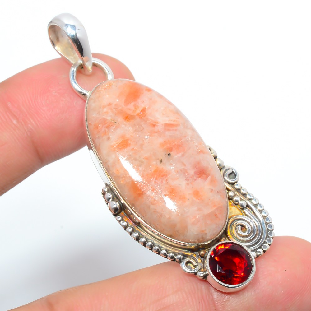 Golden Sunstone & Garnet 925 Sterling Silver Pendant, Handmade Pendant, Oval Pendant, Golden Pendant, Unique Silver Pendant, Fine Pendant, Silver Jewelry Pendant