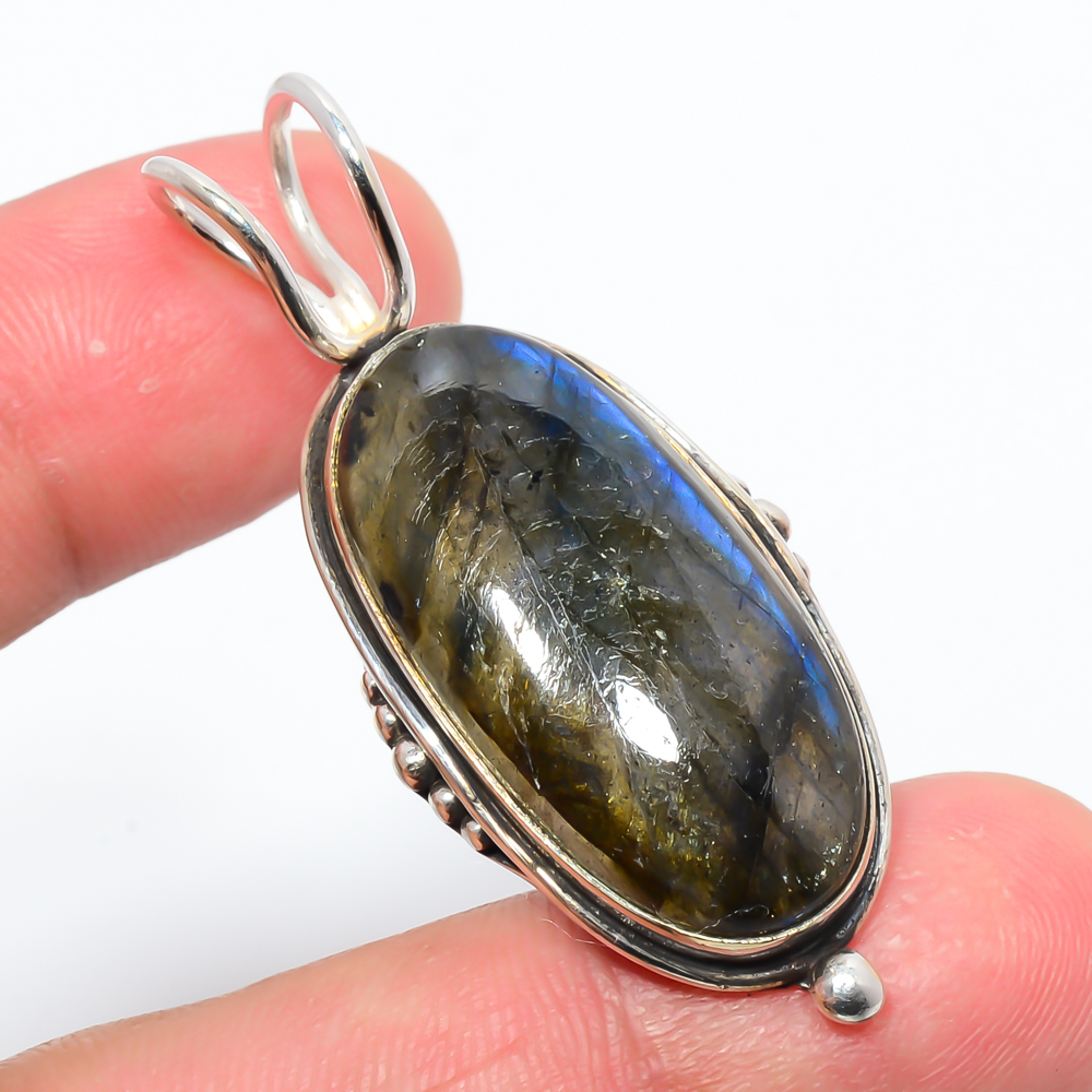 Labradorite 925 Sterling Silver Pendant, Handmade Pendant, Oval Pendant, Black Pendant, Unique Silver Pendant, Fine Pendant, Silver Jewelry Pendant