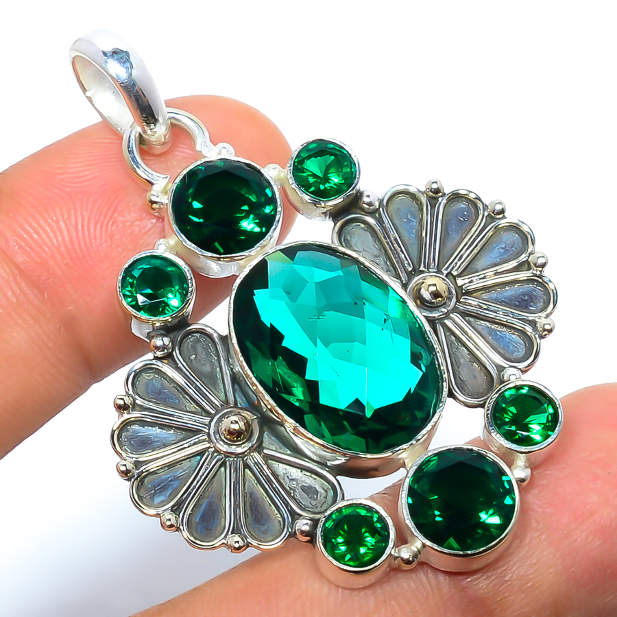 Emerald Quartz 925 Sterling Silver Pendant, Handmade Pendant, Oval Pendant, Green Pendant, Unique Silver Pendant, Fine Pendant, Silver Jewelry Pendant