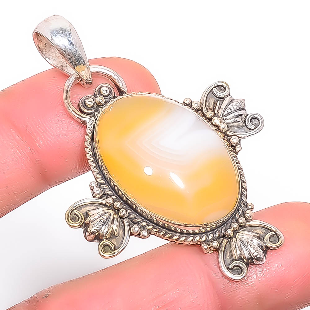 Yellow Banded Agate 925 Sterling Silver Pendant, Handmade Pendant, Oval Pendant, Yellow Pendant, Unique Silver Pendant, Fine Pendant, Silver Jewelry Pendant