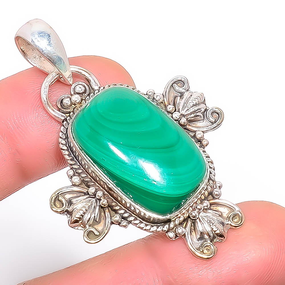 Malachite 925 Sterling Silver Pendant, Handmade Pendant, Oval Pendant, Green Pendant, Unique Silver Pendant, Fine Pendant, Silver Jewelry Pendant