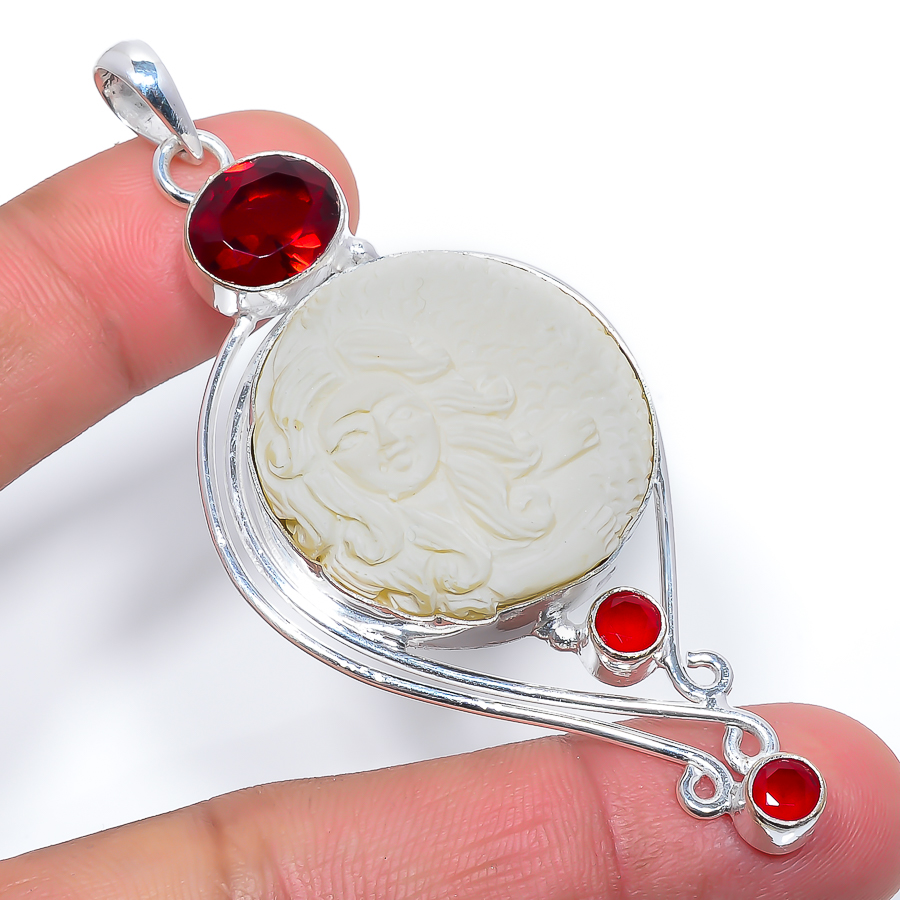 Mermaid Clay & Garnet 925 Sterling Silver Pendant, Handmade Pendant, Round Pendant, Yellow Pendant, Unique Silver Pendant, Fine Pendant, Silver Jewelry Pendant