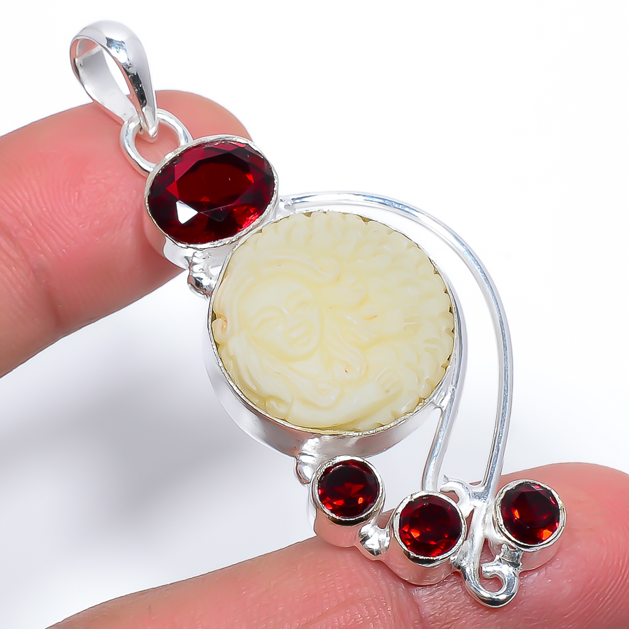 Mermaid Clay & Garnet 925 Sterling Silver Pendant, Handmade Pendant, Round Pendant, Yellow Pendant, Unique Silver Pendant, Fine Pendant, Silver Jewelry Pendant