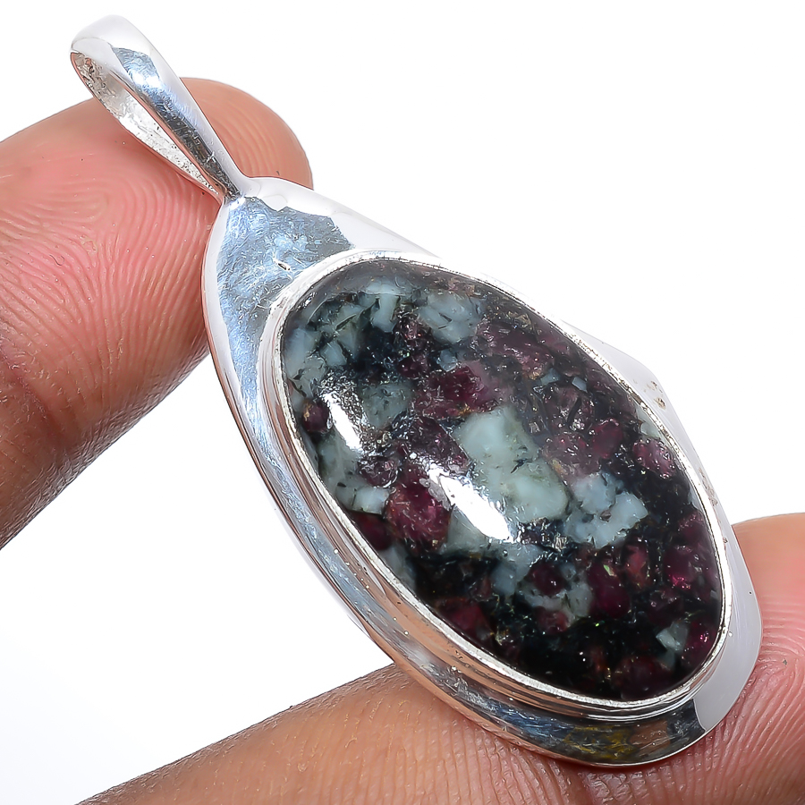 Eudialyte 925 Sterling Silver Pendant, Handmade Pendant, Oval Pendant, Pink Pendant, Unique Silver Pendant, Fine Pendant, Silver Jewelry Pendant
