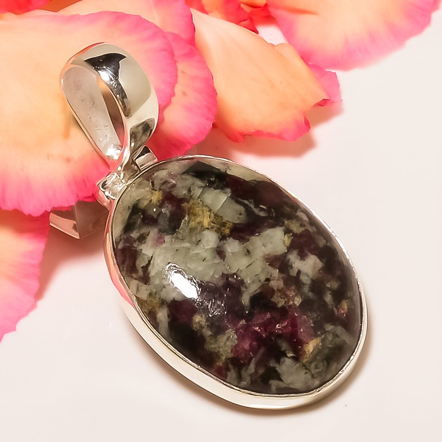 Eudialyte 925 Sterling Silver Pendant, Handmade Pendant, Oval Pendant, Pink Pendant, Unique Silver Pendant, Fine Pendant, Silver Jewelry Pendant