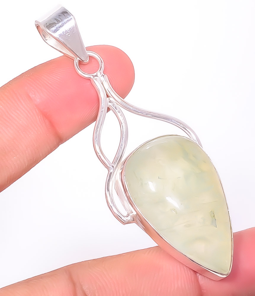 Prehnite 925 Sterling Silver Pendant, Handmade Pendant, Pear Pendant, Green Pendant, Unique Silver Pendant, Fine Pendant, Silver Jewelry Pendant