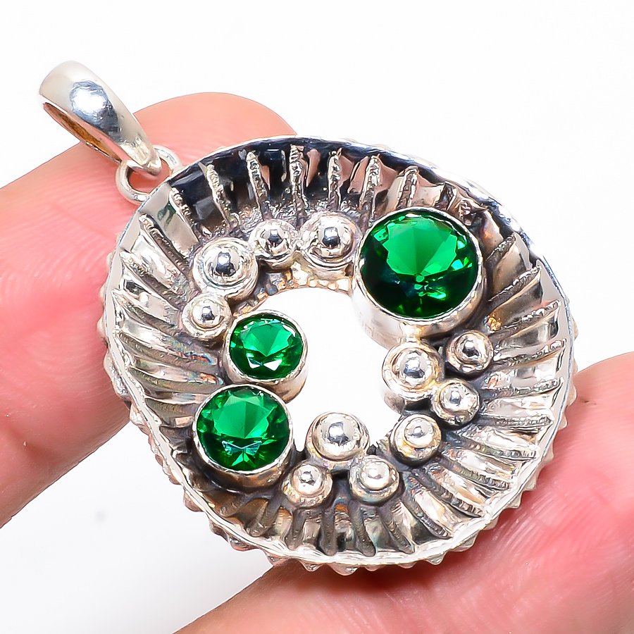 Emerald Quartz 925 Sterling Silver Pendant, Handmade Pendant, Round Pendant, Green Pendant, Unique Silver Pendant, Fine Pendant, Silver Jewelry Pendant