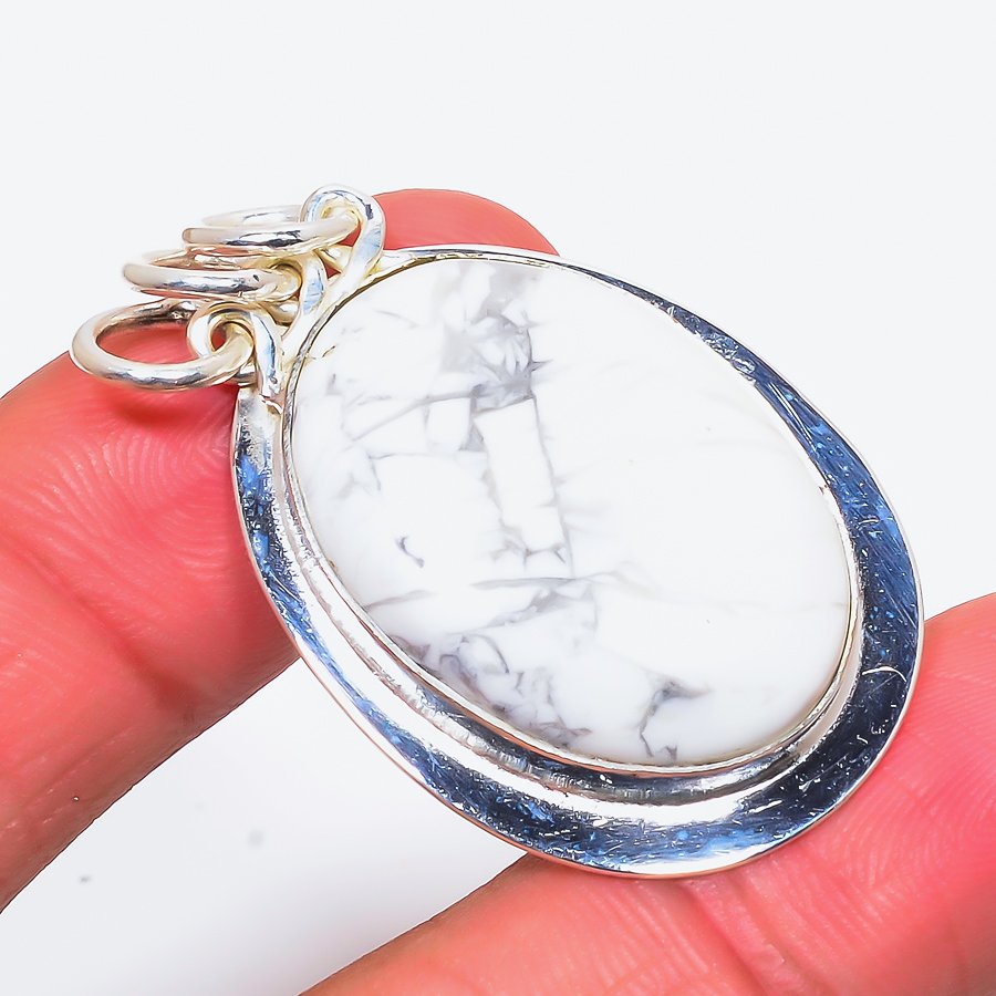 Howlite 925 Sterling Silver Pendant, Handmade Pendant, Oval Pendant, White Pendant, Unique Silver Pendant, Fine Pendant, Silver Jewelry Pendant