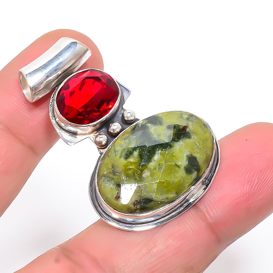 Serpentine & Garnet 925 Sterling Silver Pendant, Handmade Pendant, Oval Pendant, Green Pendant, Unique Silver Pendant, Fine Pendant, Silver Jewelry Pendant