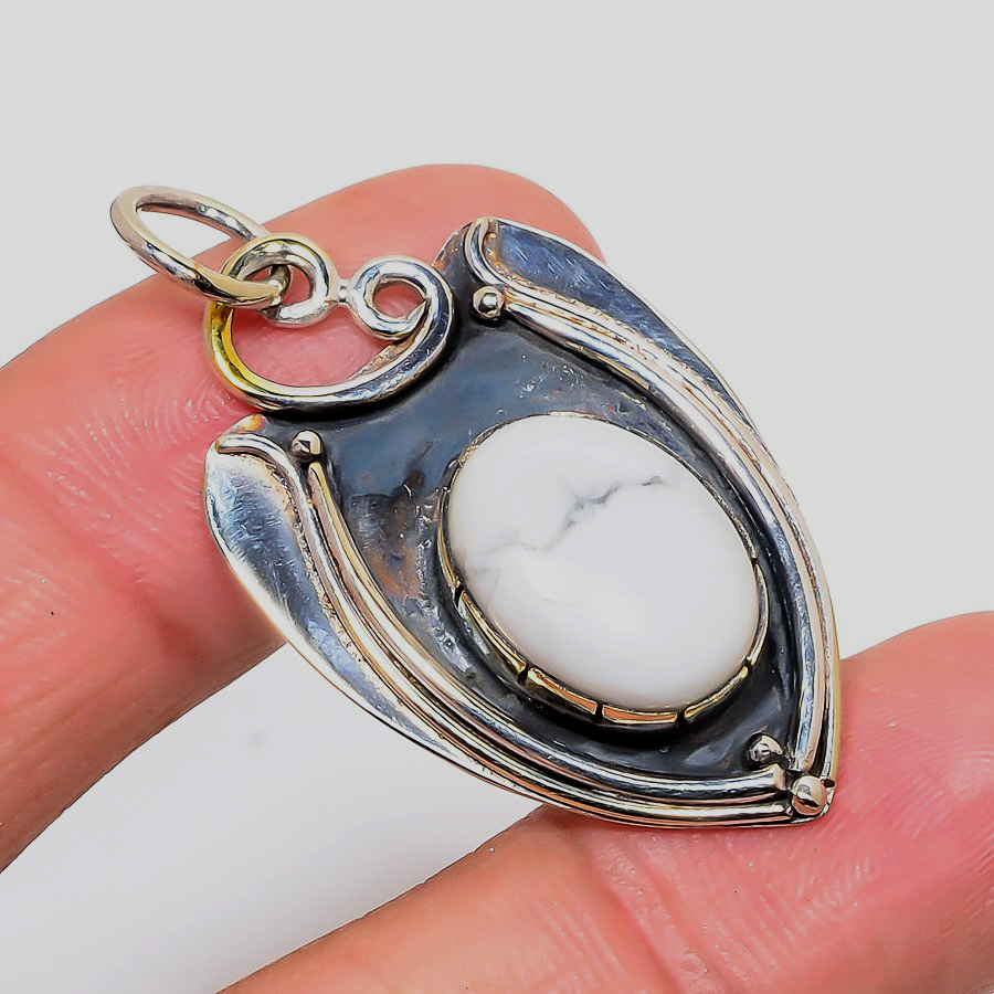 Howlite 925 Sterling Silver Pendant, Handmade Pendant, Oval Pendant, White Pendant, Unique Silver Pendant, Fine Pendant, Silver Jewelry Pendant