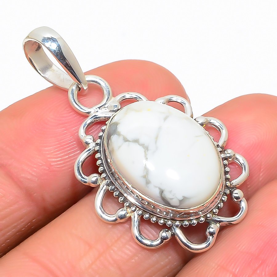 Howlite 925 Sterling Silver Pendant, Handmade Pendant, Oval Pendant, White Pendant, Unique Silver Pendant, Fine Pendant, Silver Jewelry Pendant