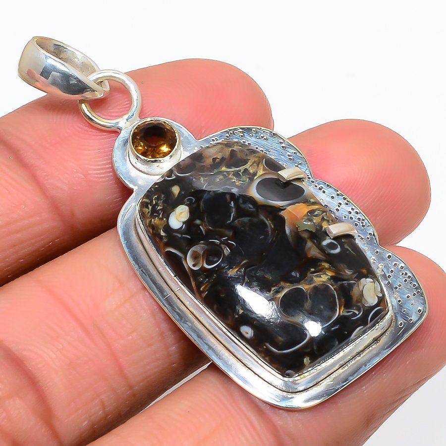Turritella Fossil Agate & Smoky Hand 925 Sterling Silver Pendant, Handmade Pendant, Cushion Pendant, Brown Pendant, Unique Silver Pendant, Fine Pendant, Silver Jewelry Pendant