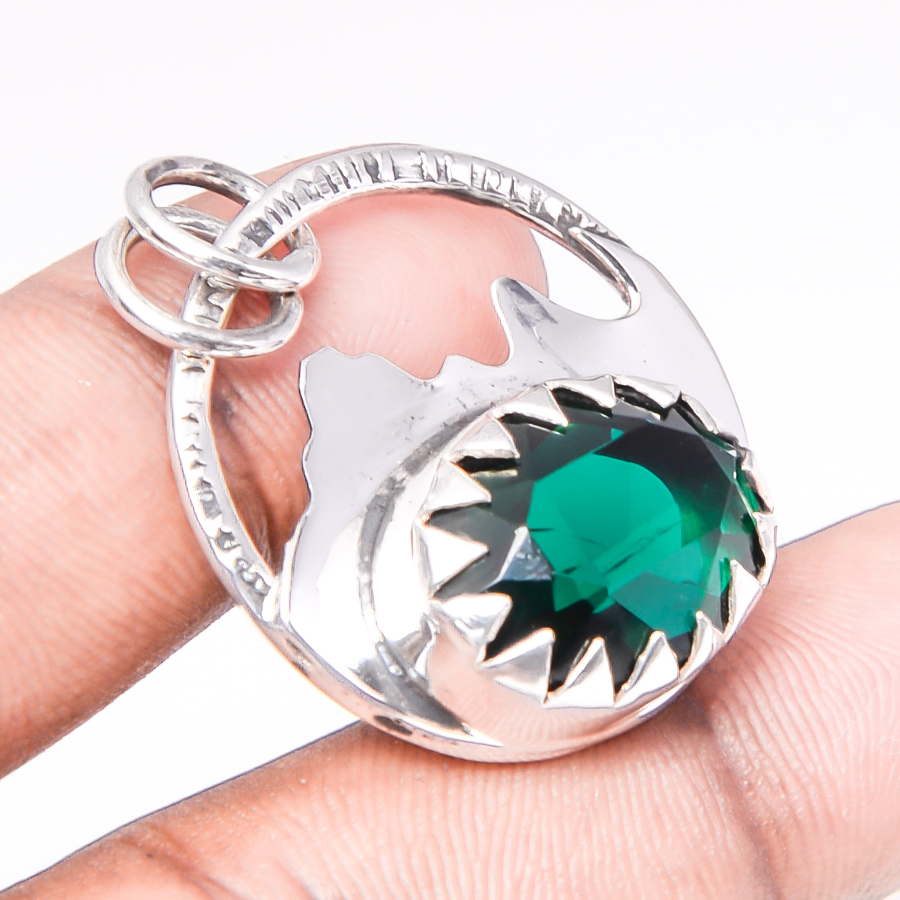 Emerald Quartz 925 Sterling Silver Pendant, Handmade Pendant, Oval Pendant, Green Pendant, Unique Silver Pendant, Fine Pendant, Silver Jewelry Pendant