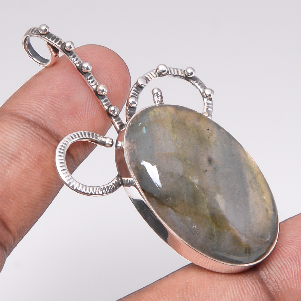 Labradorite 925 Sterling Silver Pendant, Handmade Pendant, Oval Pendant, Black Pendant, Unique Silver Pendant, Fine Pendant, Silver Jewelry Pendant