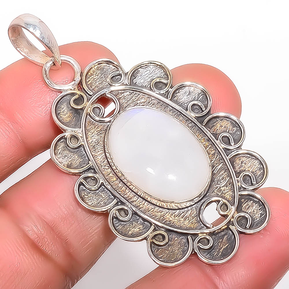 Rainbow Moonstone 925 Sterling Silver Pendant, Handmade Pendant, Oval Pendant, White Pendant, Unique Silver Pendant, Fine Pendant, Silver Jewelry Pendant