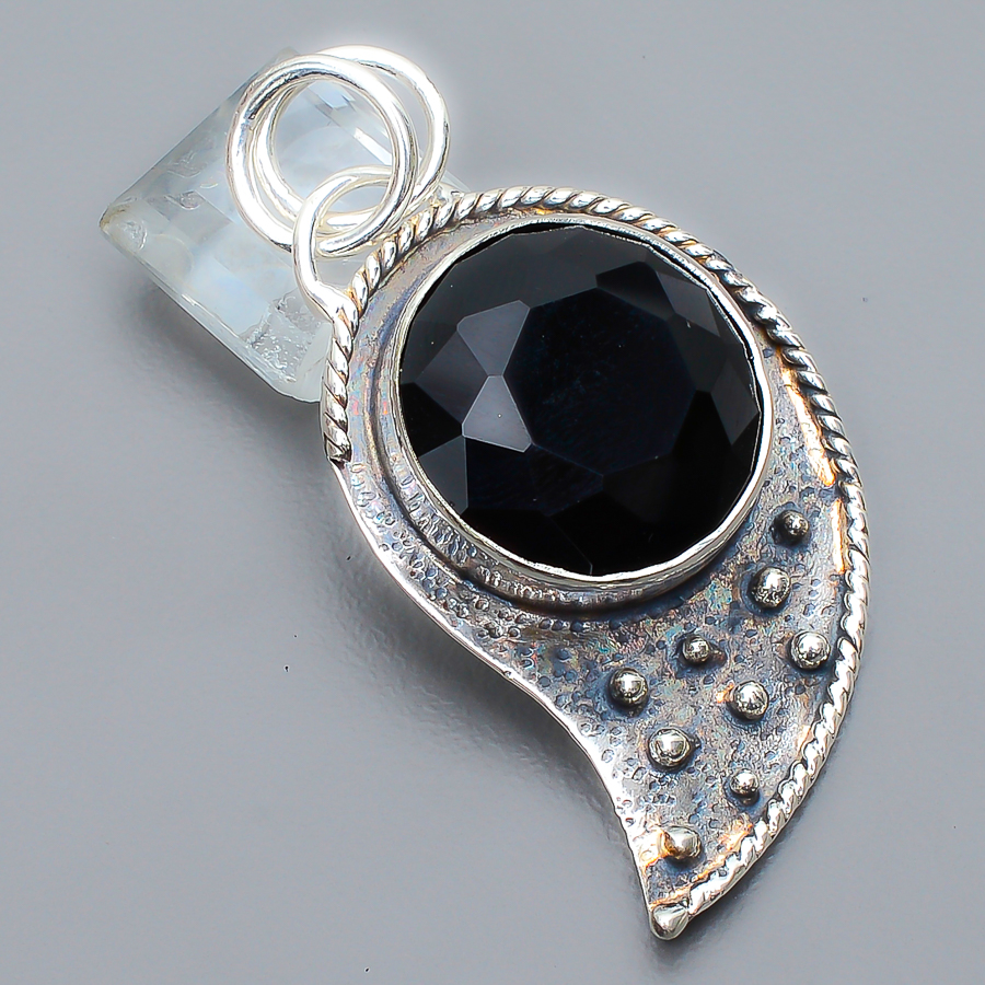 Black Onyx 925 Sterling Silver Pendant, Handmade Pendant, Round Pendant, Black Pendant, Unique Silver Pendant, Fine Pendant, Silver Jewelry Pendant