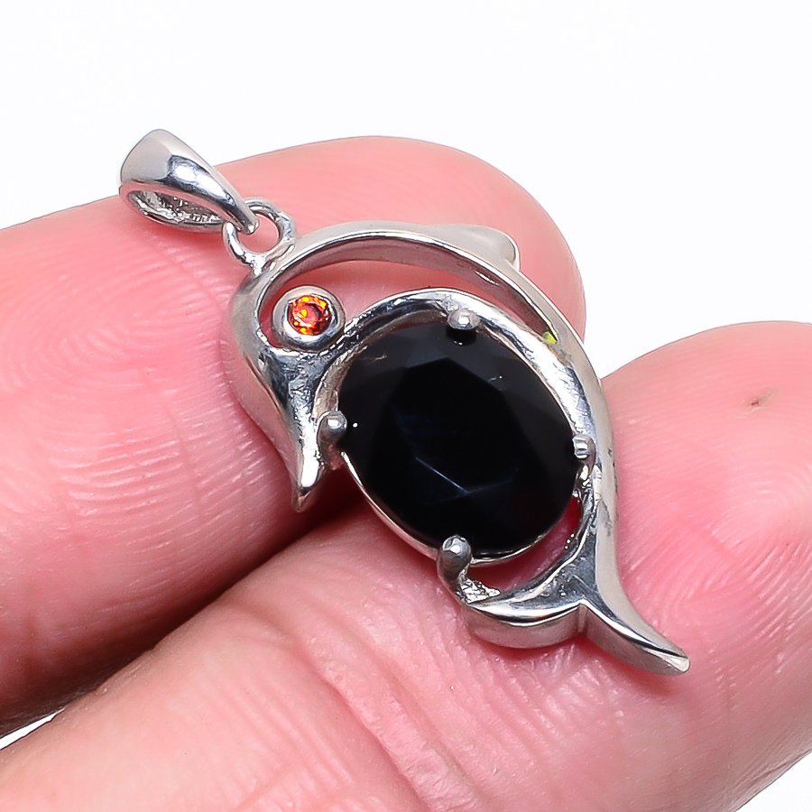 Black Onyx & Garnet 925 Sterling Silver Pendant, Handmade Pendant, Oval Pendant, Black Pendant, Unique Silver Pendant, Fine Pendant, Silver Jewelry Pendant