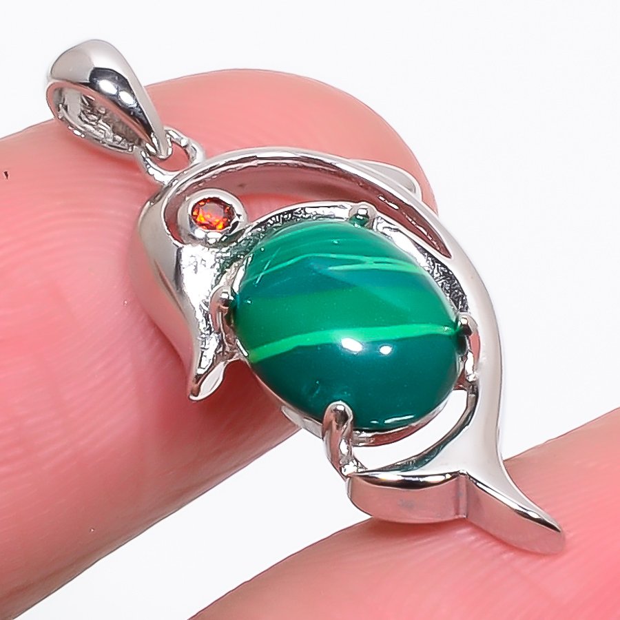 Malachite & Garnet 925 Sterling Silver Pendant, Handmade Pendant, Oval Pendant, Green Pendant, Unique Silver Pendant, Fine Pendant, Silver Jewelry Pendant