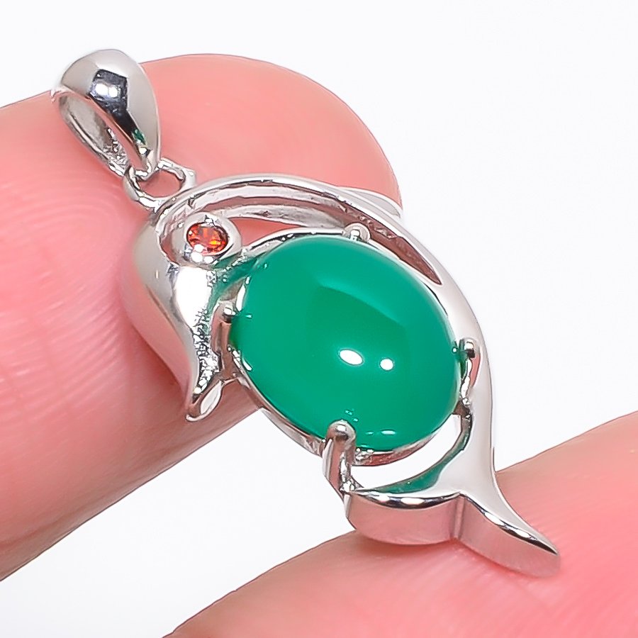 Green Onyx & Garnet 925 Sterling Silver Pendant, Handmade Pendant, Oval Pendant, Green Pendant, Unique Silver Pendant, Fine Pendant, Silver Jewelry Pendant