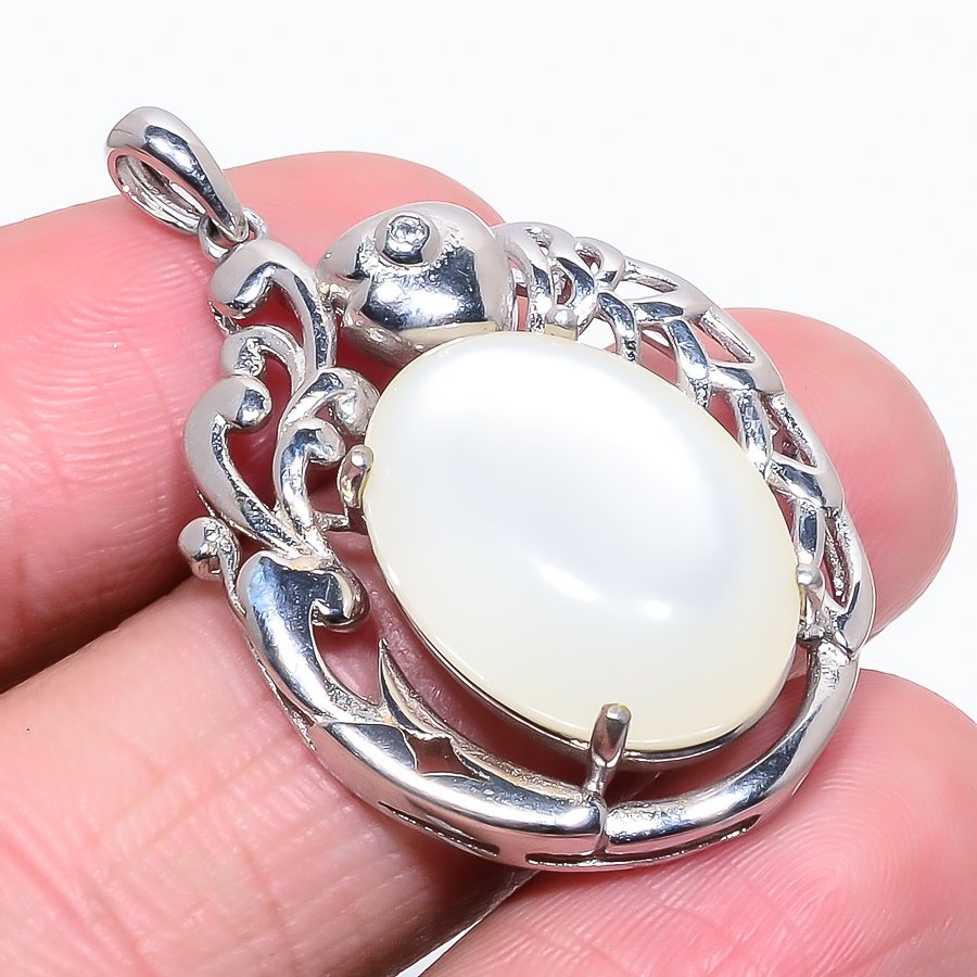 Mabe Pearl & Topaz Silver Fish Pendant, Handmade Pendant, Oval Pendant, White Pendant, Unique Silver Pendant, Fine Pendant, Silver Jewelry Pendant