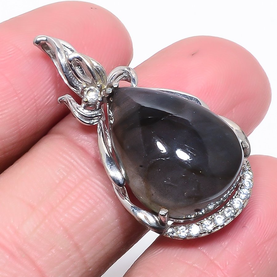 Labradorite & White Topaz 925 Sterling Silver Pendant, Handmade Pendant, Pear Pendant, Black Pendant, Unique Silver Pendant, Fine Pendant, Silver Jewelry Pendant