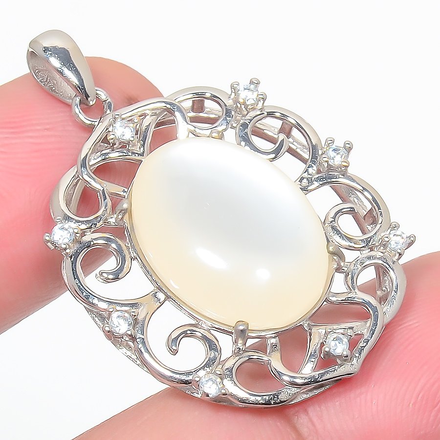 Mabe Pearl & Cz 925 Sterling Silver Pendant, Handmade Pendant, Oval Pendant, White Pendant, Unique Silver Pendant, Fine Pendant, Silver Jewelry Pendant