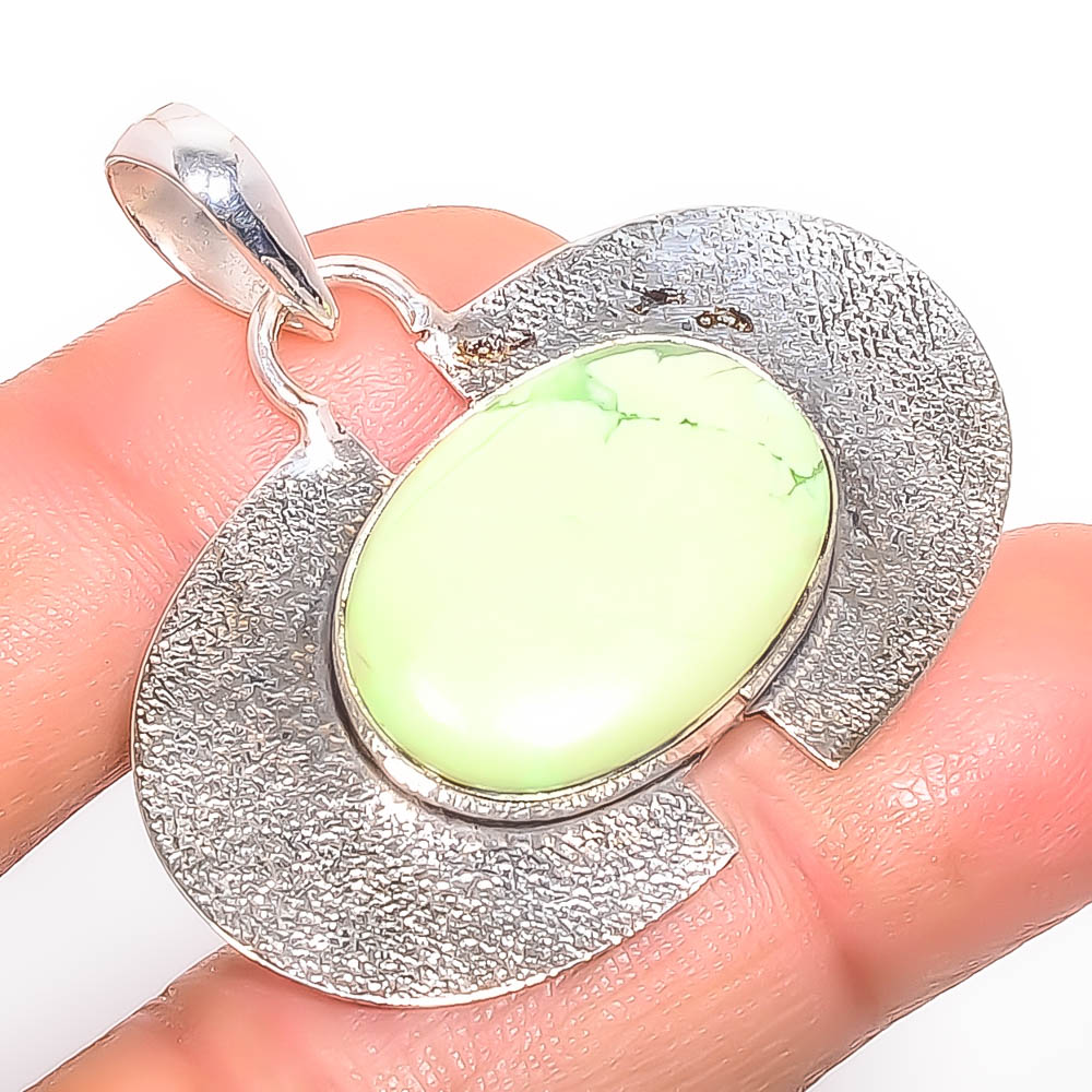 Lemon Chrysophrase 925 Sterling Silver Pendant, Handmade Pendant, Oval Pendant, Yellow Pendant, Unique Silver Pendant, Fine Pendant, Silver Jewelry Pendant