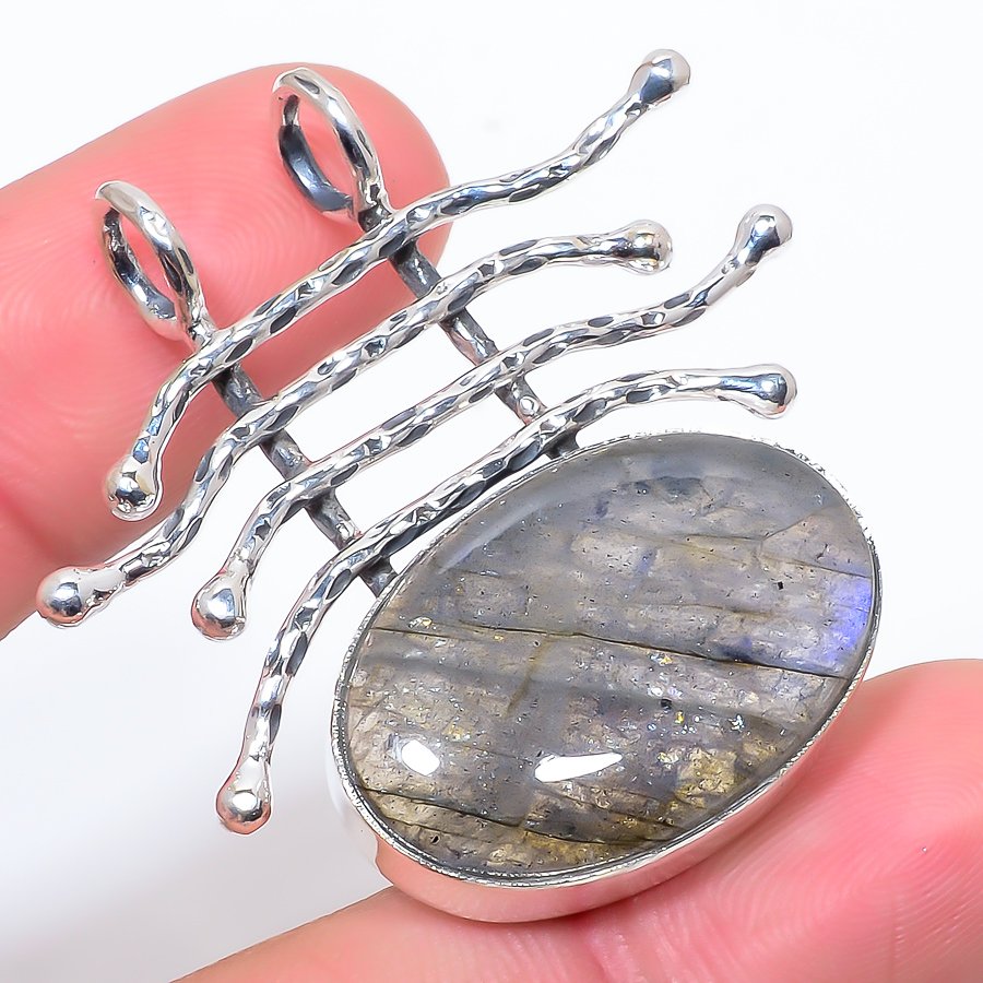 Labradorite 925 Sterling Silver Pendant, Handmade Pendant, Oval Pendant, Black Pendant, Unique Silver Pendant, Fine Pendant, Silver Jewelry Pendant