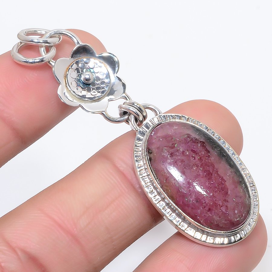 Magnetite Rhodonite 925 Sterling Silver Pendant, Handmade Pendant, Oval Pendant, Pink Pendant, Unique Silver Pendant, Fine Pendant, Silver Jewelry Pendant